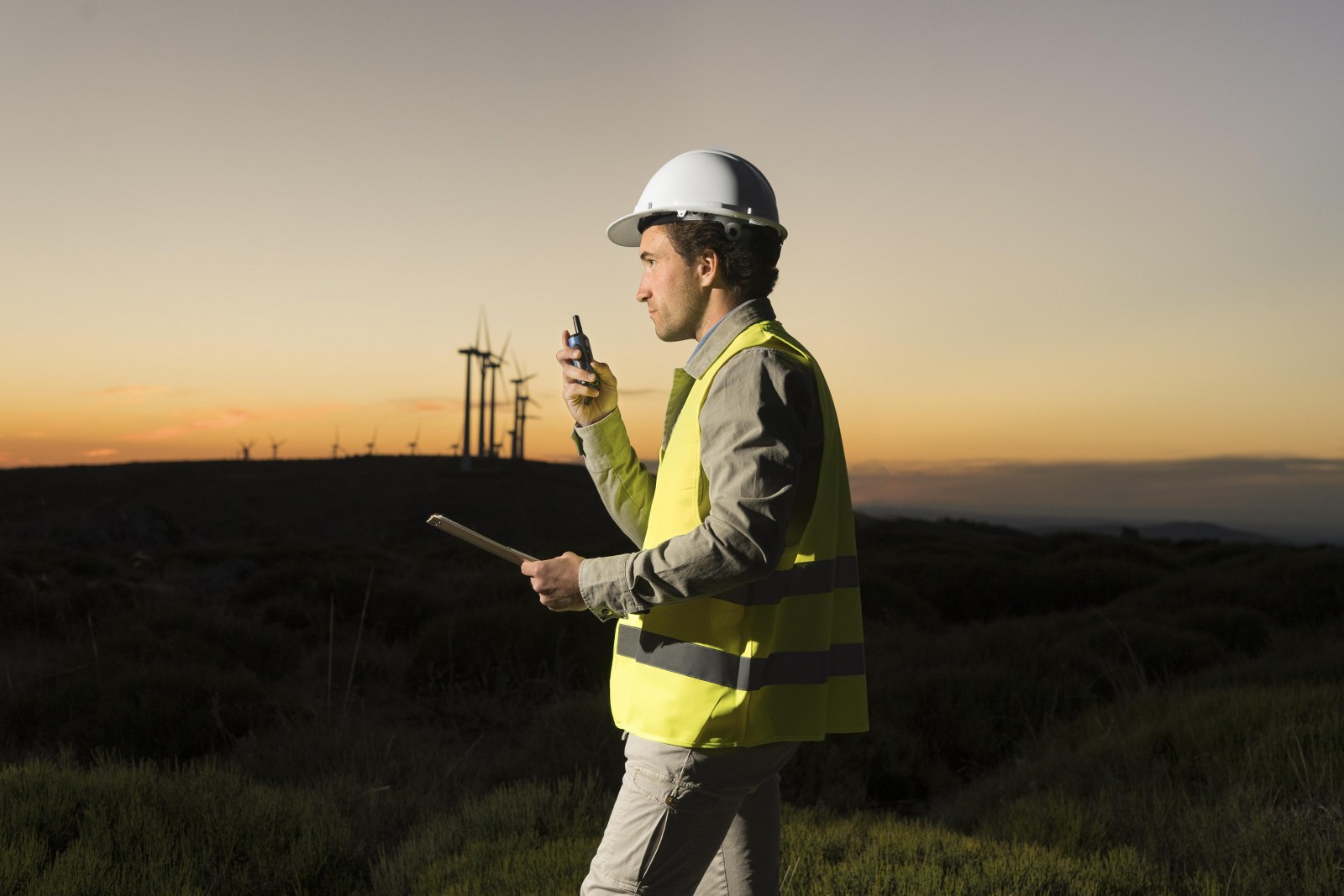 wind-farms-fields_1600x1067